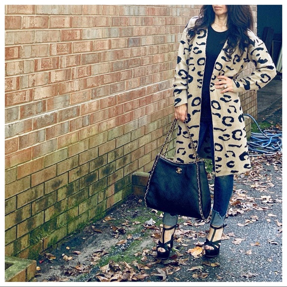 ✨LAST ONE✨Leopard sweater knit cardigan - Picture 6 of 11